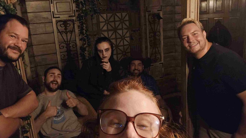 how to start an escape room business