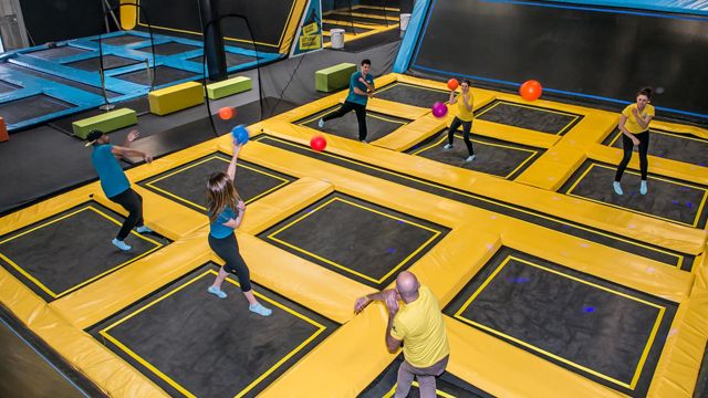 indoor trampoline park business